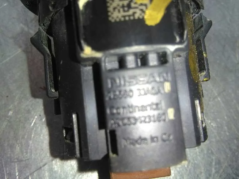Interruptor para Nissan Pulsar (C13)