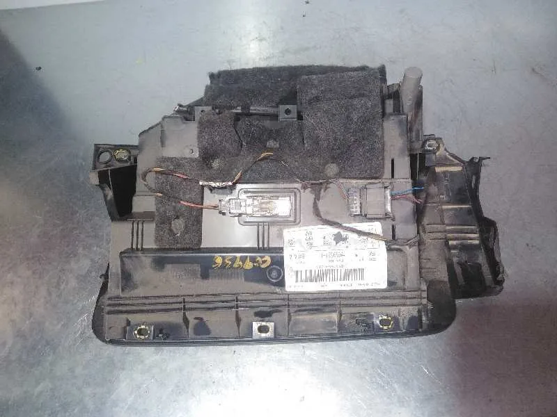 Guantera para Audi A1 Sportback (8Xf)