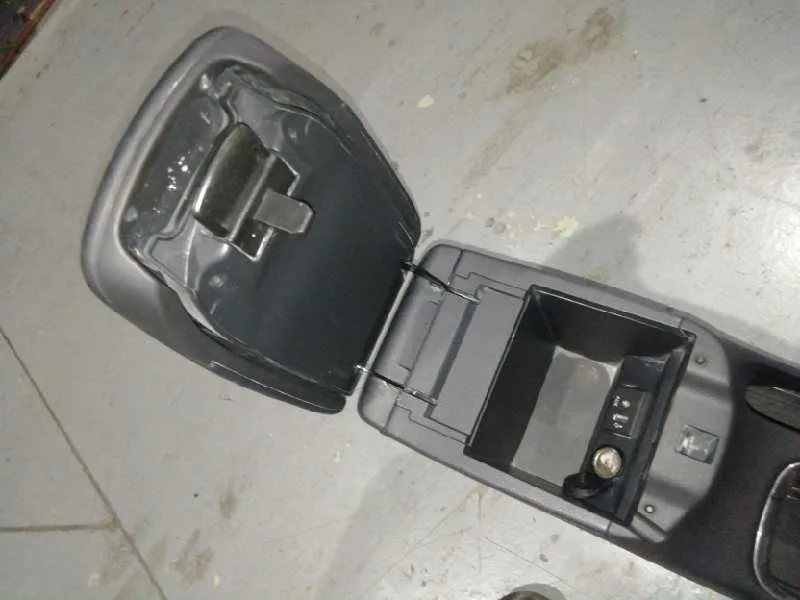 Consola Central para Nissan Pulsar (C13)