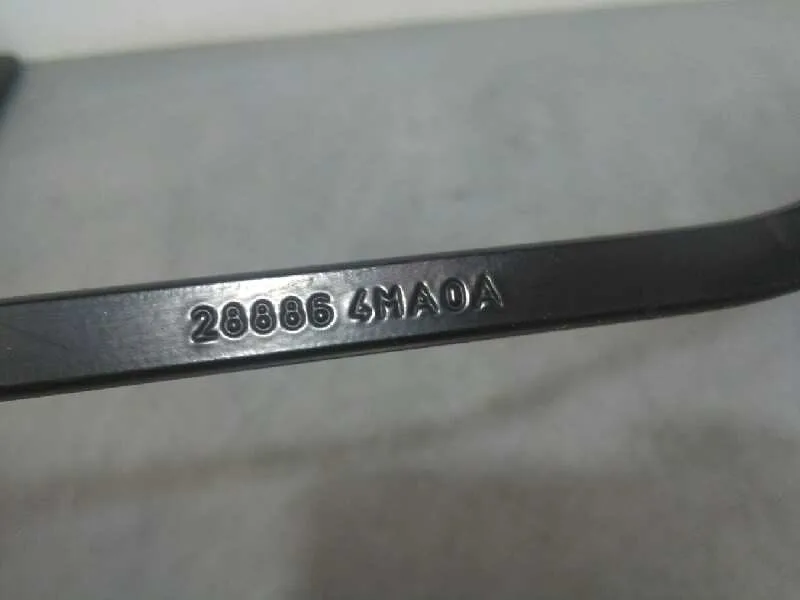 Brazo Limpia Delantero Derecho para Nissan Pulsar (C13)