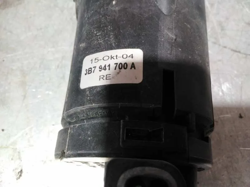Faro Antiniebla Derecho para Volkswagen Passat Berlina (3B3)