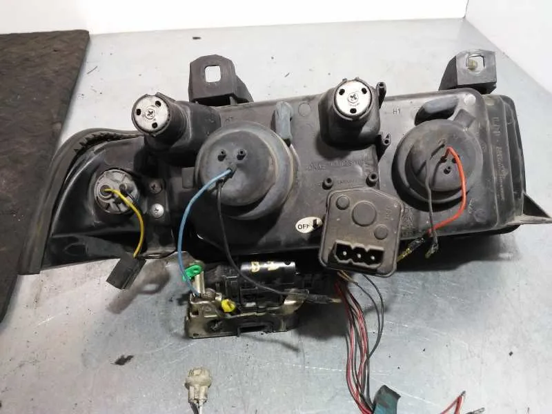 Faro Izquierdo para Bmw Serie 3 Compacto (E36)