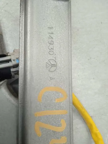 Elevalunas Trasero Derecho para Nissan Almera Tino (V10M)