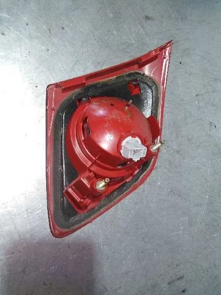 Piloto Trasero Derecho Interior para Mazda 3 Berlina (Bk)