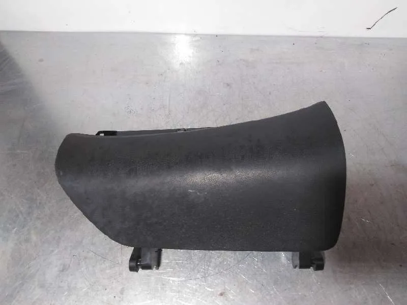 Guantera para Nissan Note