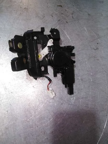 Cerradura Maletero / Porton para Mazda 3 Berlina (Bk)