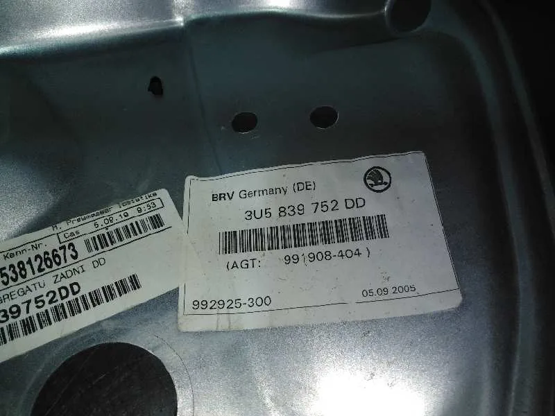 Elevalunas Trasero Derecho para Skoda Superb (3U4)
