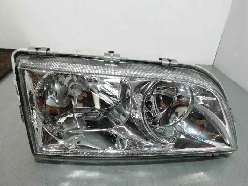 Faro Derecho para Volvo S40 Berlina
