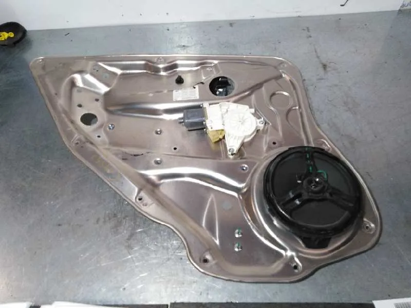 Elevalunas Trasero Izquierdo para Mercedes-Benz Clase C (W204) Berlina