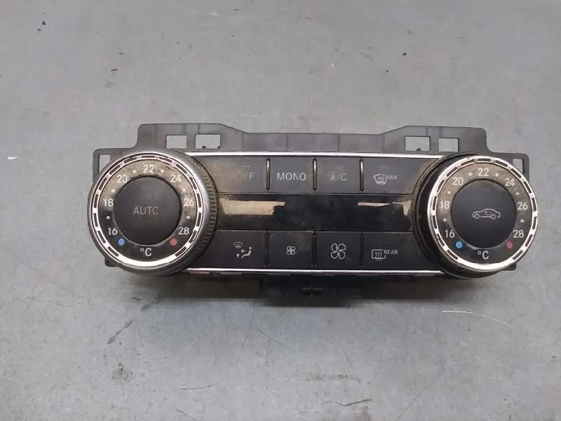 Mando Climatizador para Mercedes-Benz Clase C (W204) Berlina