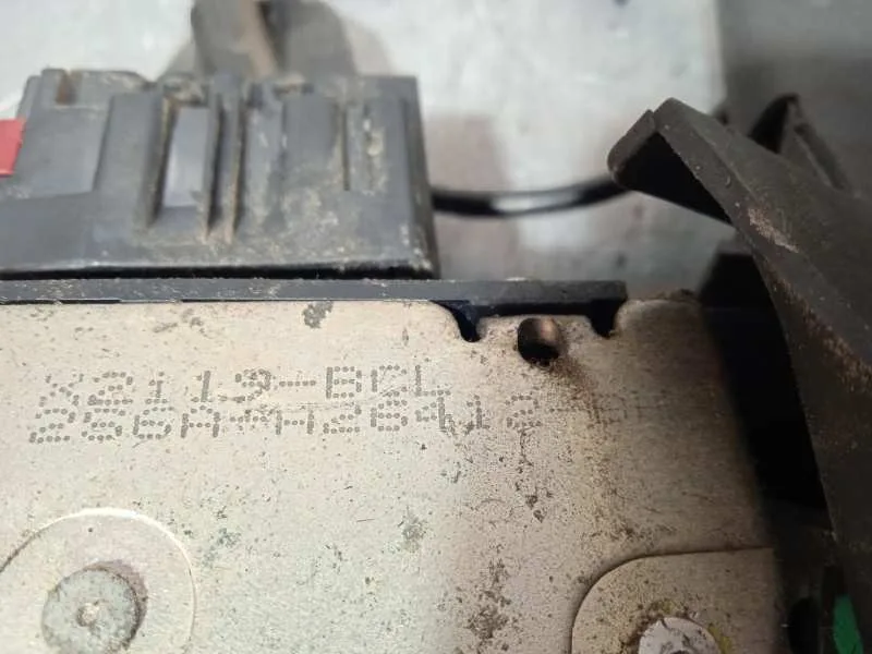 Cerradura Puerta Trasera Derecha para Ford Fiesta (Cbk)