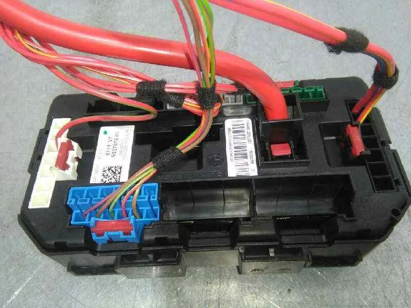 Caja Reles / Fusibles para Bmw Serie 1 Lim. (F21)