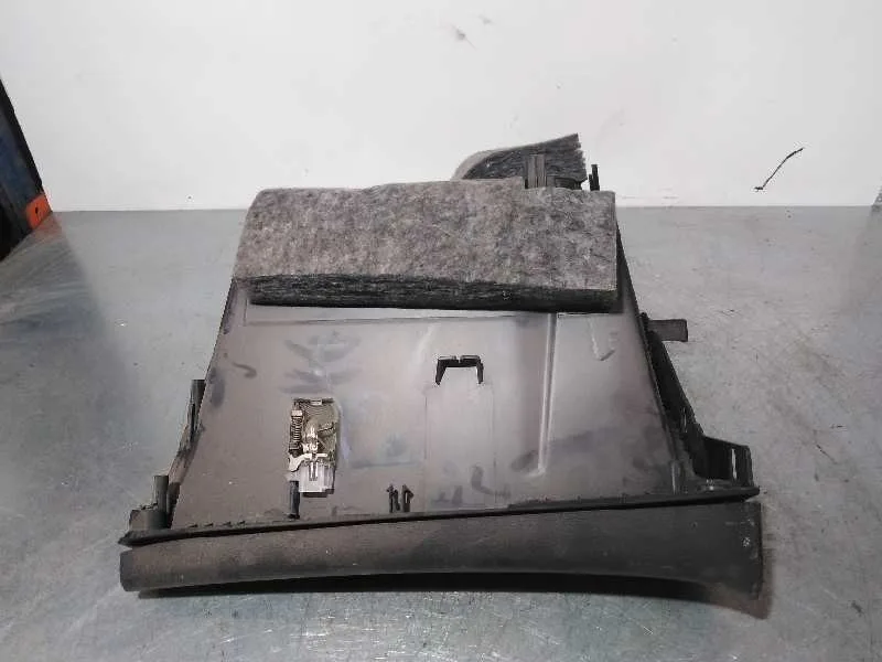 Guantera para Opel Astra J Lim.