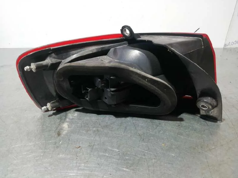 Piloto Trasero Derecho para Fiat Croma (194)