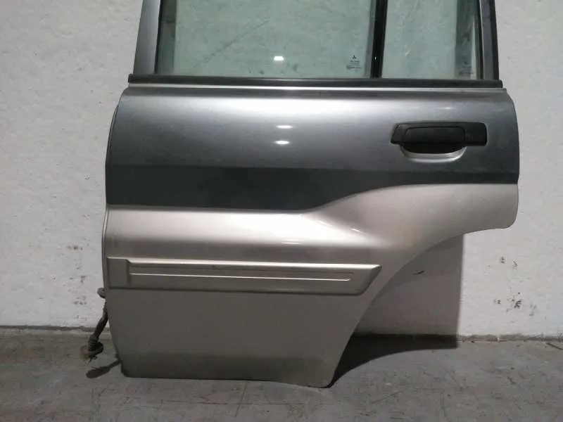 Puerta Trasera Izquierda para Mitsubishi Montero Pinin (H60/H70)