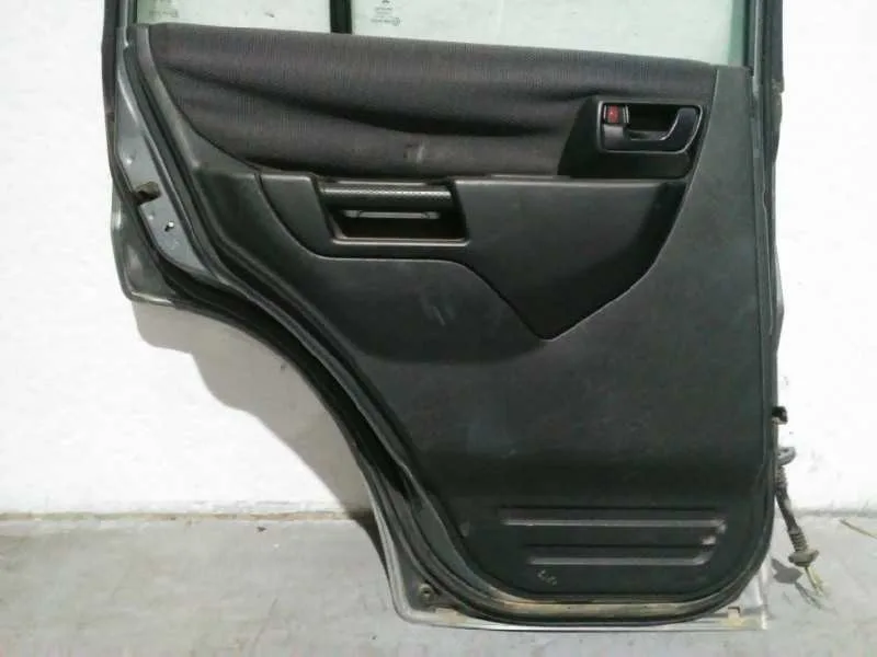 Puerta Trasera Izquierda para Mitsubishi Montero Pinin (H60/H70)