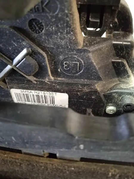 Cerradura Puerta Delantera Izquierda para Ford Focus Lim. (Cb4)