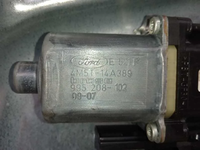 Elevalunas Delantero Izquierdo para Ford Focus Lim. (Cb4)