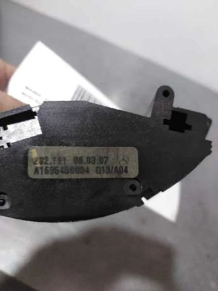 Mando Volante para Mercedes-Benz Clase A (W169)