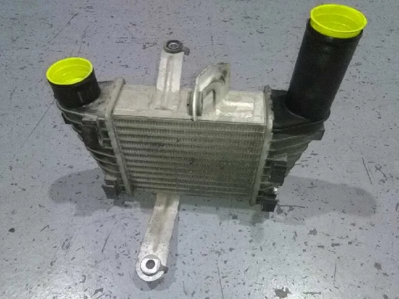 Intercooler para Mitsubishi Colt Berlina 5 (Z30A)