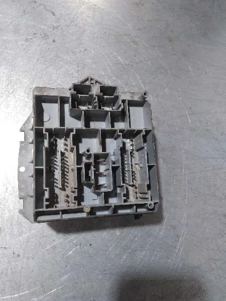 Caja Reles / Fusibles para Alfa Romeo Gt (125)