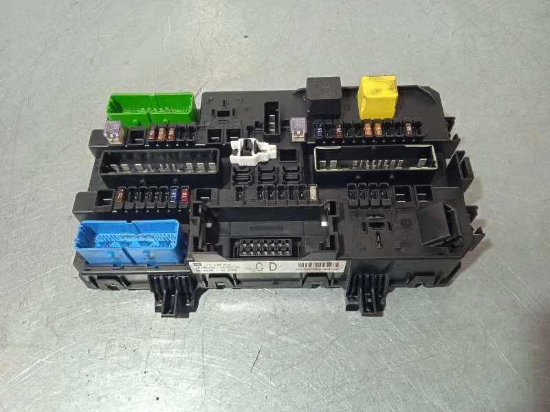 Caja Reles / Fusibles para Opel Astra H Berlina