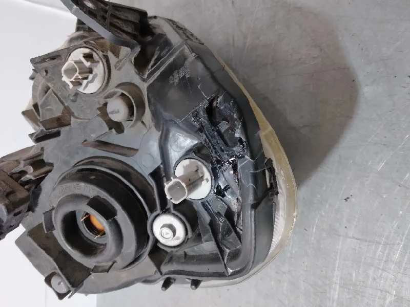 Faro Derecho para Honda Cr-V (Rd8)