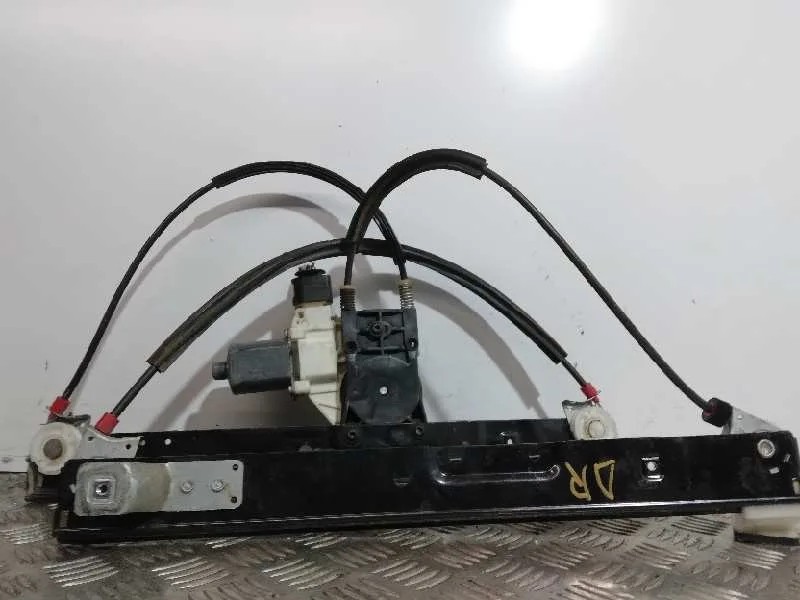 Elevalunas Delantero Derecho para Ford Mondeo Ber. (Ca2)