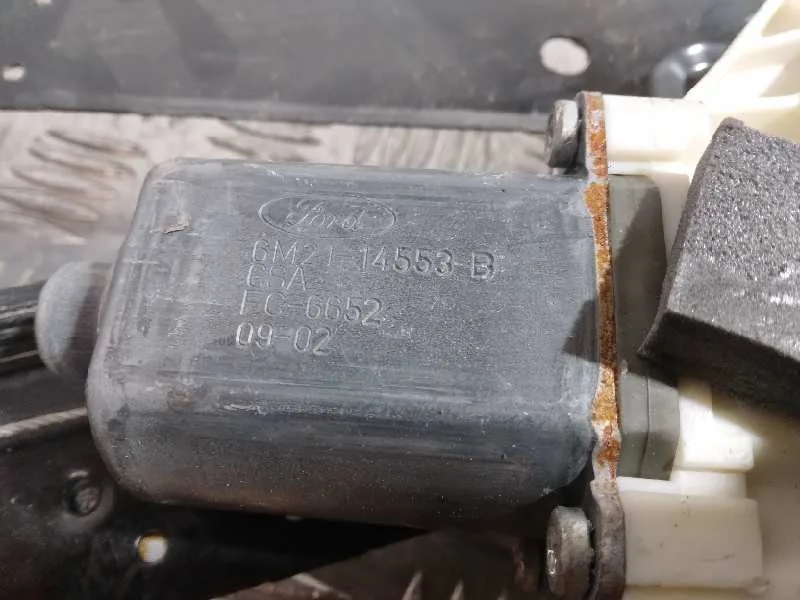 Elevalunas Delantero Derecho para Ford Mondeo Ber. (Ca2)