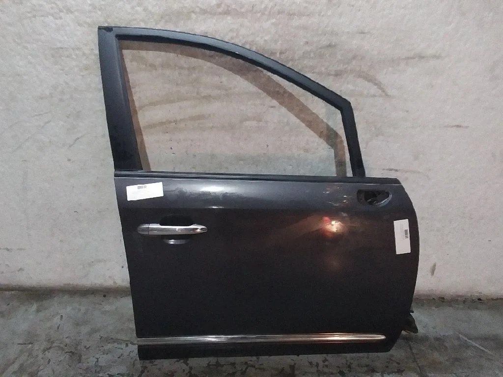 Puerta Delantera Derecha para Kia Carens (Un)