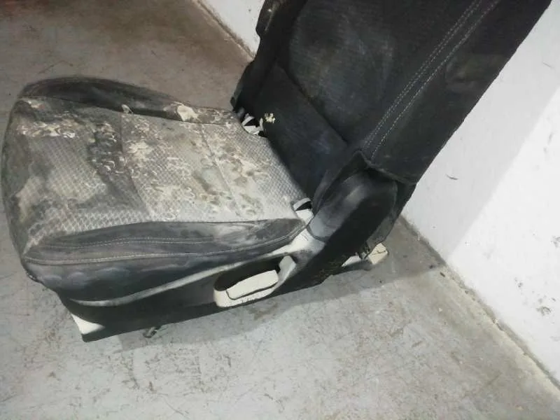 Asiento Trasero Izquierdo para Kia Carens ( )