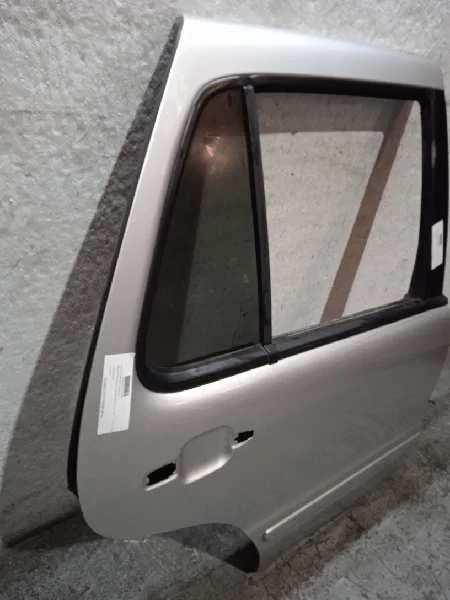 Puerta Trasera Derecha para Mercedes-Benz Clase M (W163)