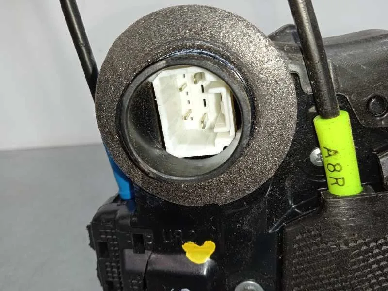 Cerradura Puerta Trasera Derecha para Toyota Auris