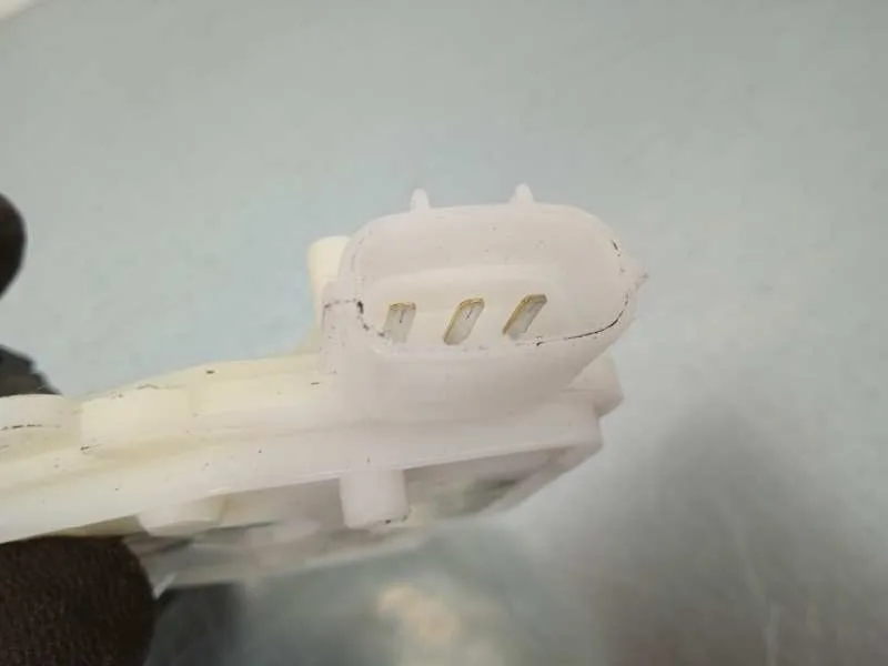 Cerradura Maletero / Porton para Toyota Auris