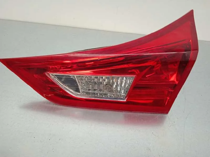Piloto Trasero Derecho Interior para Toyota Auris