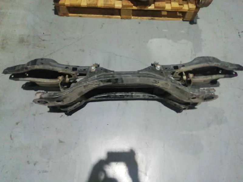 Puente Trasero para Toyota Auris