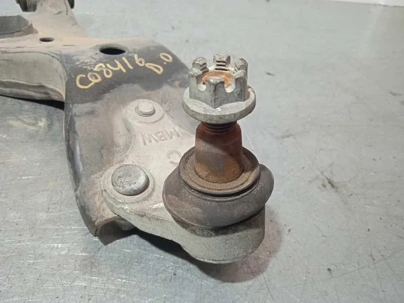 Brazo Suspension Inferior Delantero Derecho para Toyota Auris