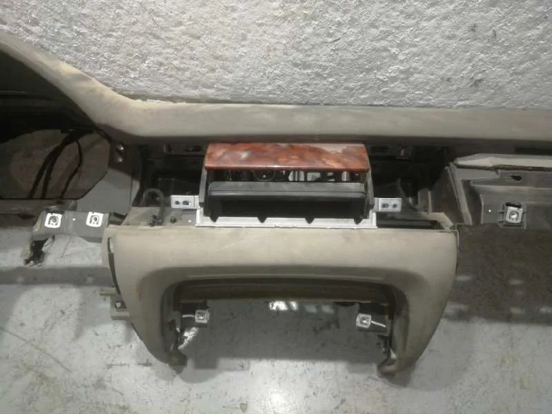 Salpicadero para Audi A8 (4E2)
