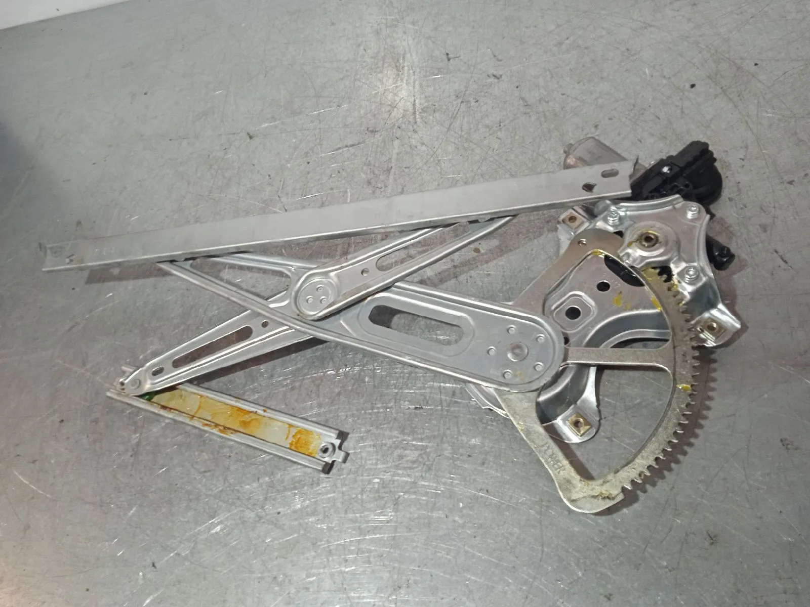 Elevalunas Delantero Derecho para Toyota Yaris