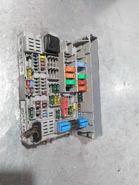 Caja Reles / Fusibles para Bmw Serie 1 Berlina (E81/E87)