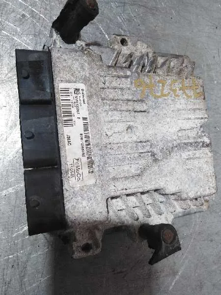 Centralita Motor Uce para Ford Focus Lim. (Cb8)