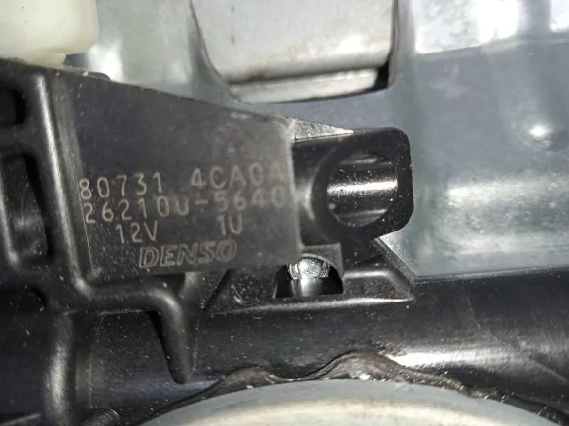Elevalunas Delantero Derecho para Nissan Micra V (K14)