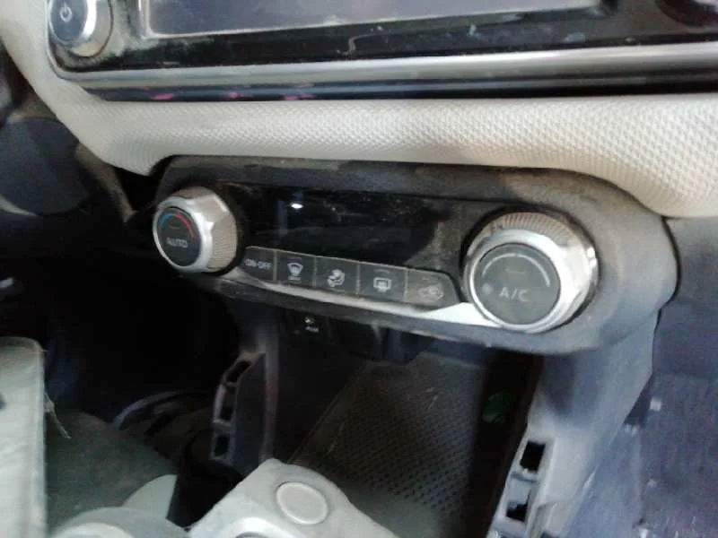 Mando Climatizador para Nissan Micra V (K14)