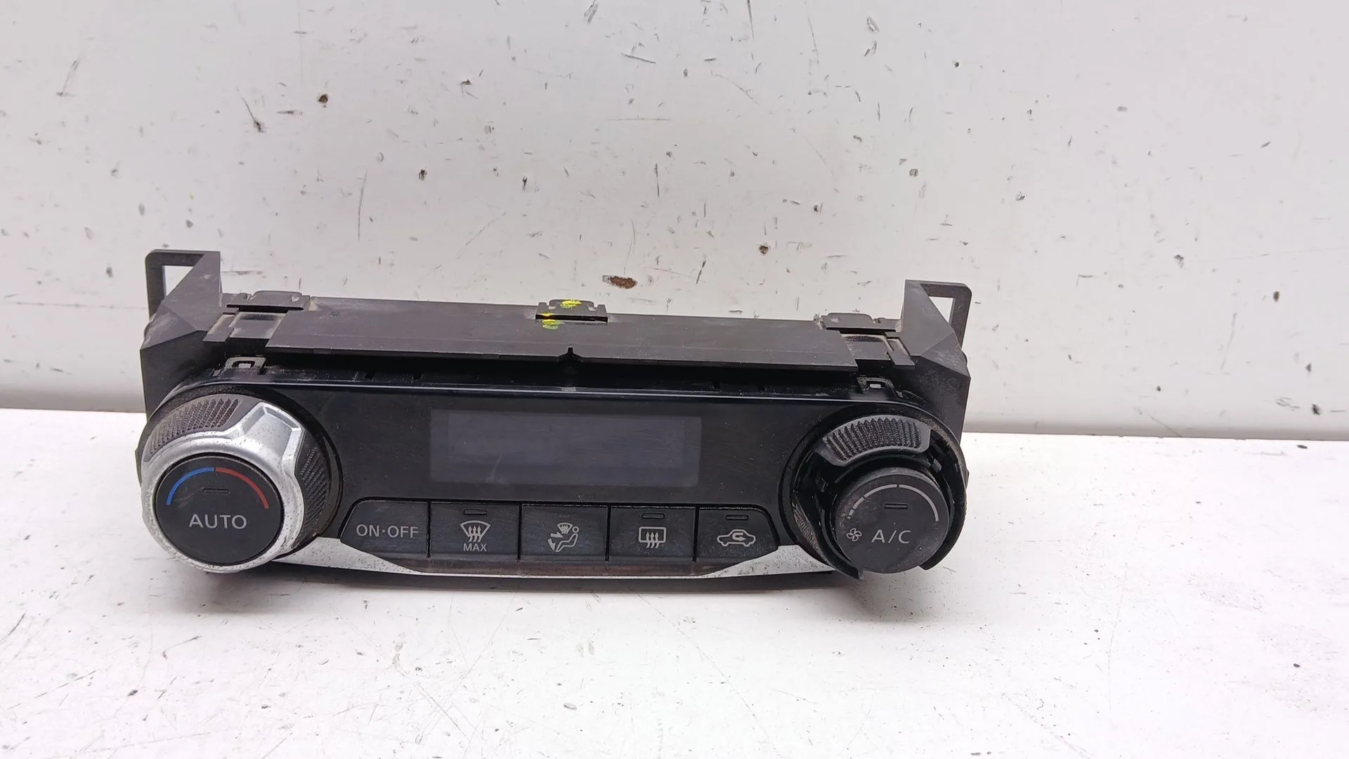 Mando Climatizador para Nissan Micra V (K14)
