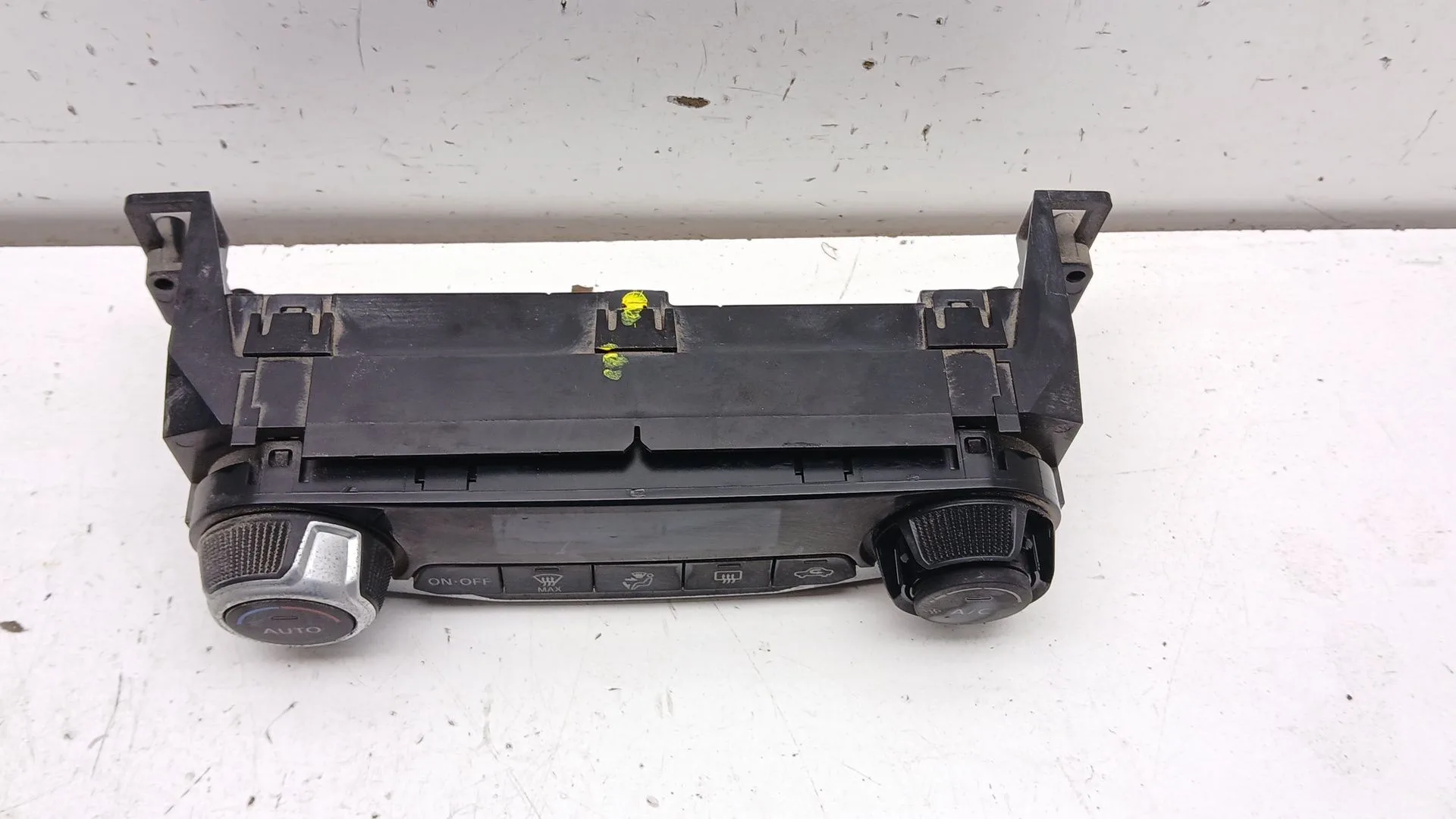 Mando Climatizador para Nissan Micra V (K14)