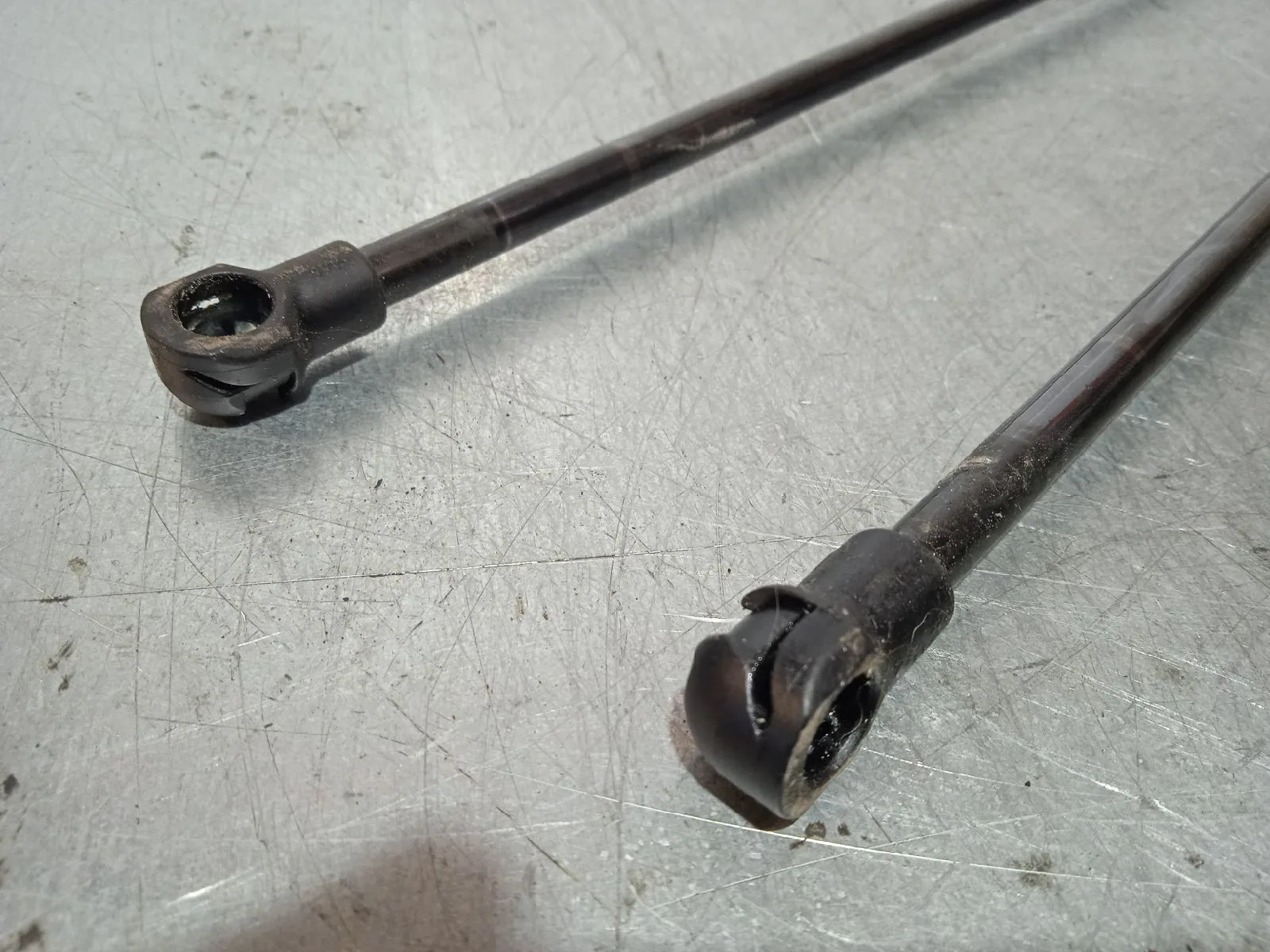 Amortiguadores Maletero / Porton para Seat Toledo (5P2)