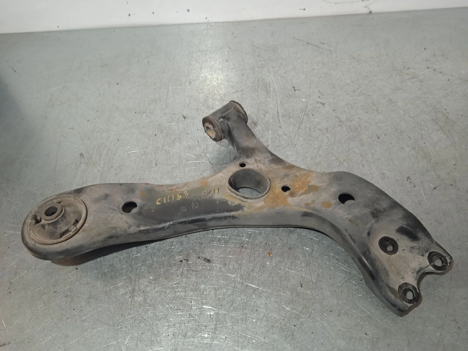 Brazo Suspension Inferior Delantero Derecho para Toyota Auris
