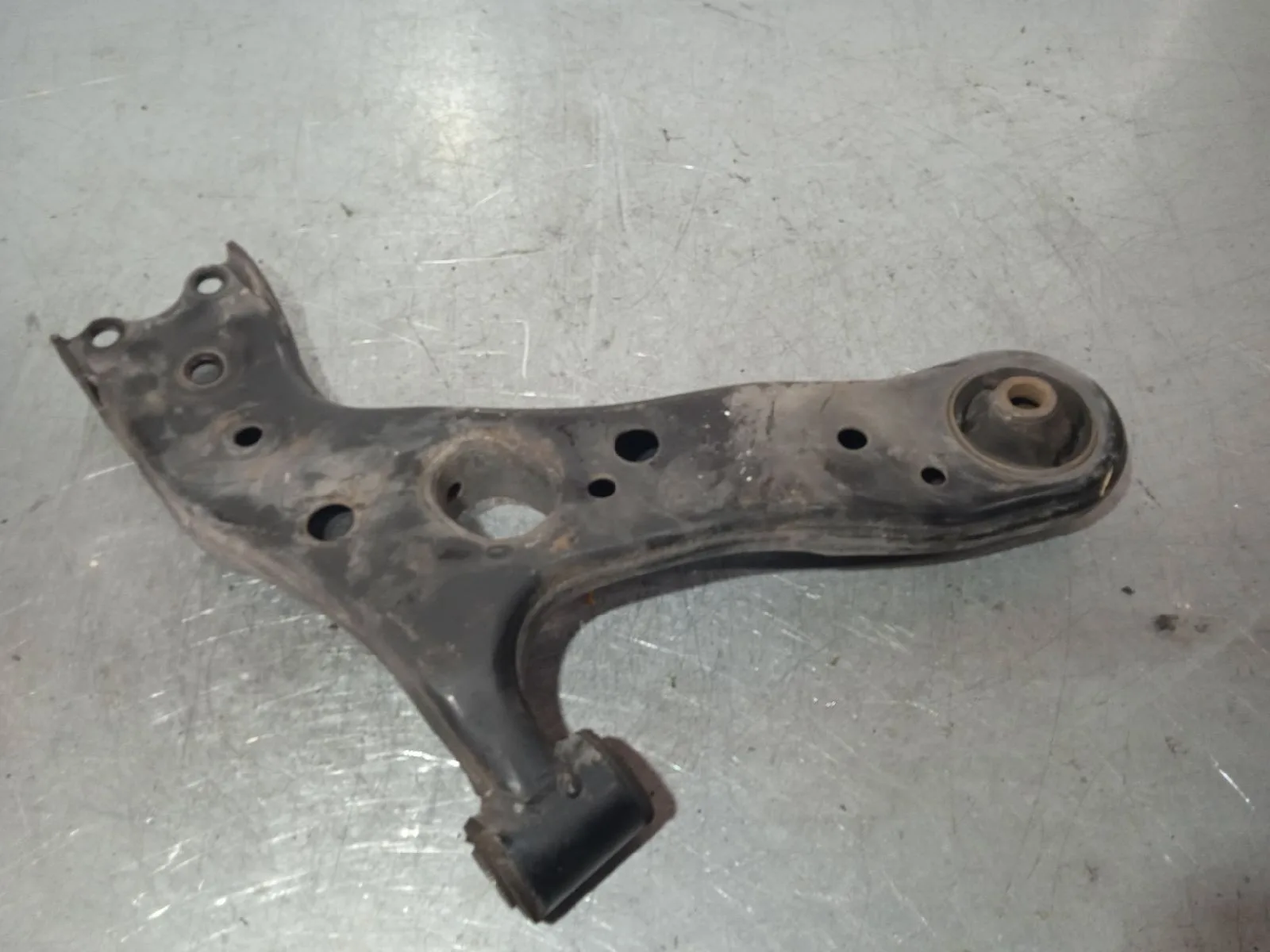 Brazo Suspension Inferior Delantero Izquierdo para Toyota Auris