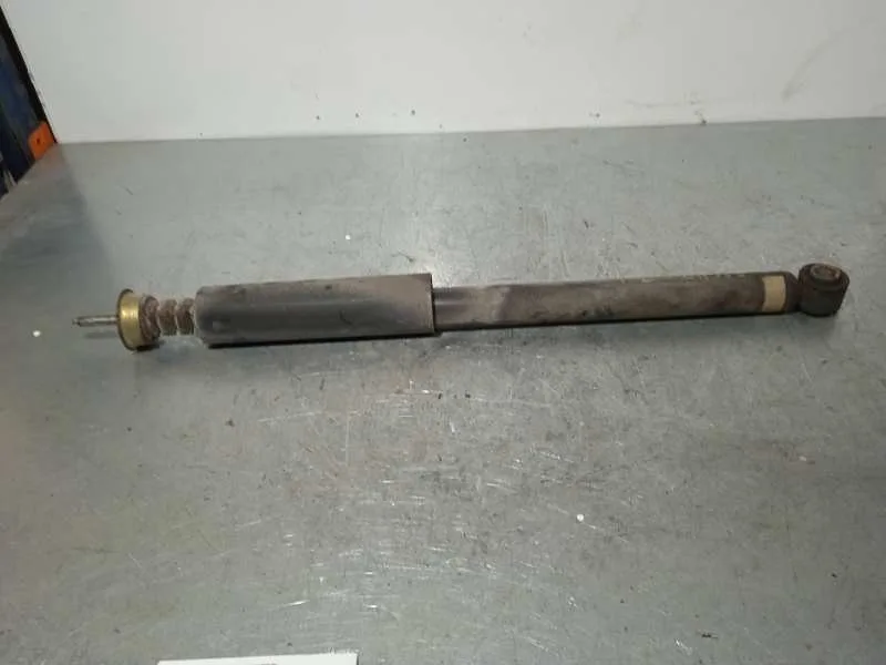 Amortiguador Trasero Izquierdo para Toyota Yaris (Ncp1/Nlp1/Scp1)
