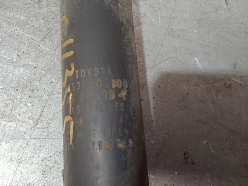 Amortiguador Trasero Izquierdo para Toyota Yaris (Ncp1/Nlp1/Scp1)